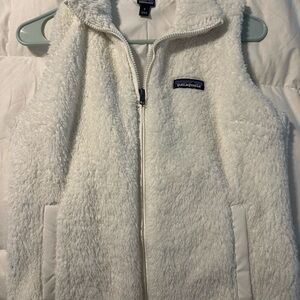 Women’s Sz SM Patagonia Teddy Bear Vest/Cream Color